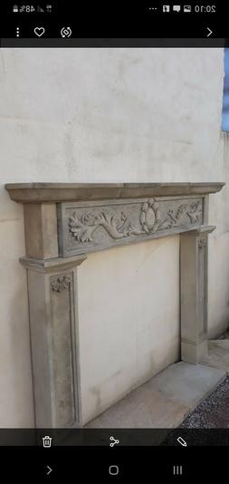 cornice camino in pietra Leccese scolpito a mano