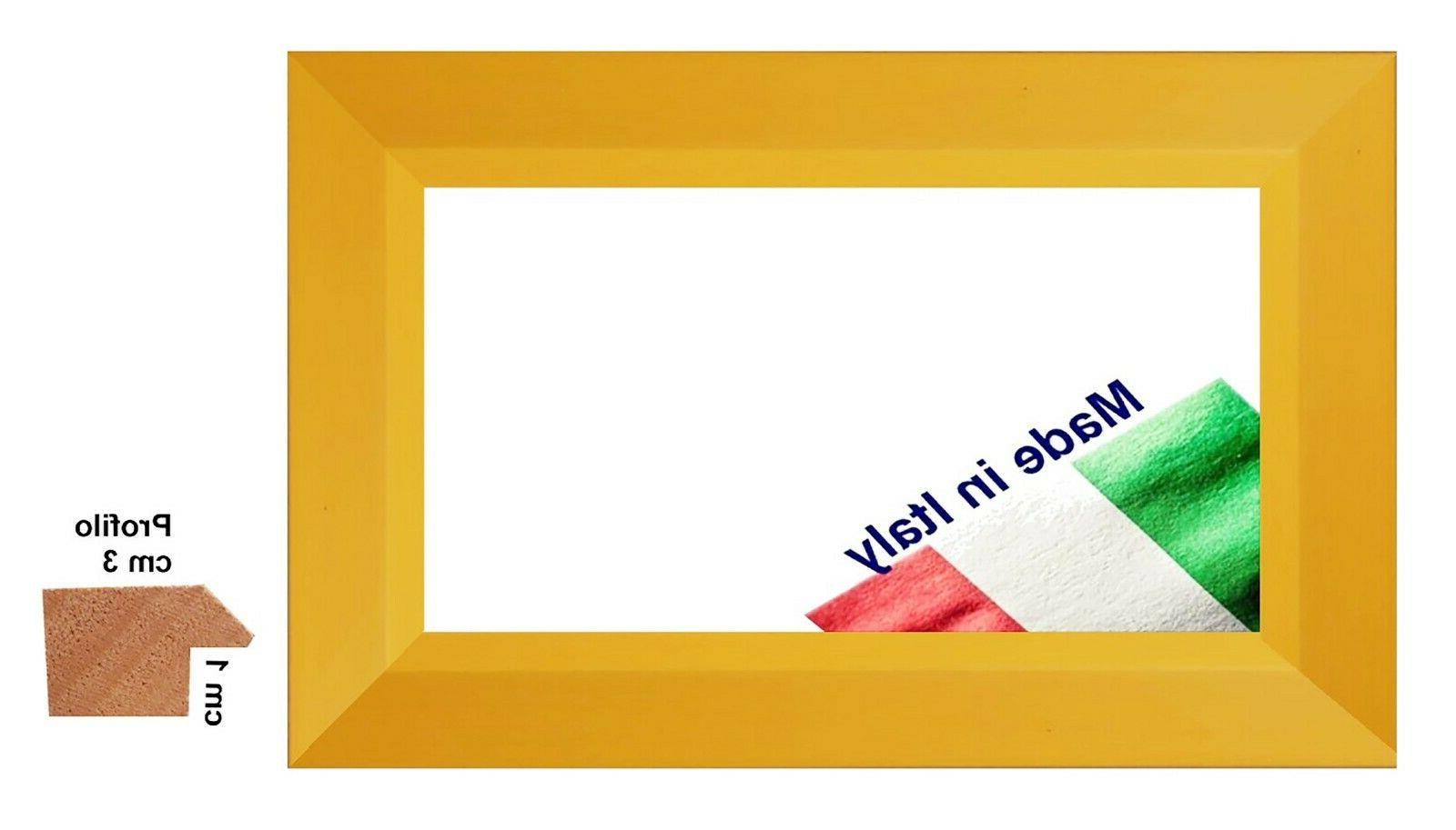 cornice in legno giallo ocra per foto