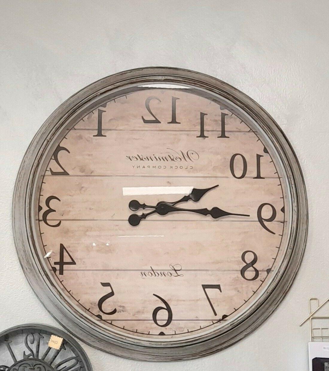 orologio da parete con cornice verde chiaro