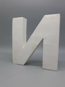 Lettera decorativa in legno grezzo laccato bianco - N