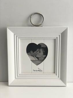 PORTAFOTO CORNICE DA APPENDERE IN LEGNO BIANCO CON CUORE - I